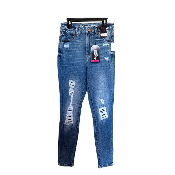 Womens distressed jeans size 7 nwt - Picture 1 of 4